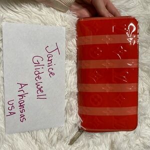 Authentic LV Vernis Reyures Zippy Wallet in Poppy
